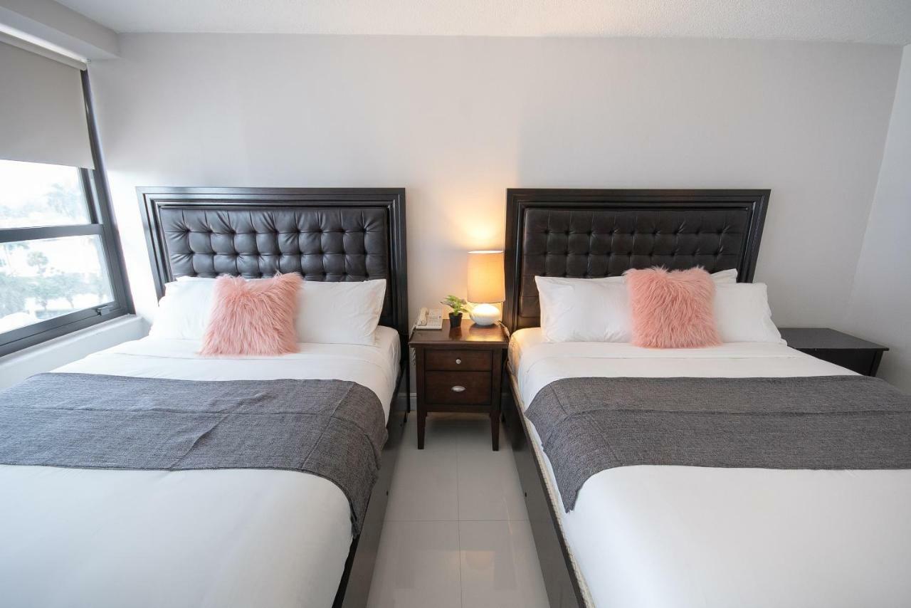 OCEANFRONT APARTMENTS AT THE ALEXANDER MIAMI BEACH